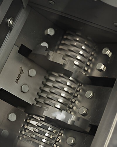 Plastics Injection Automation Solutions